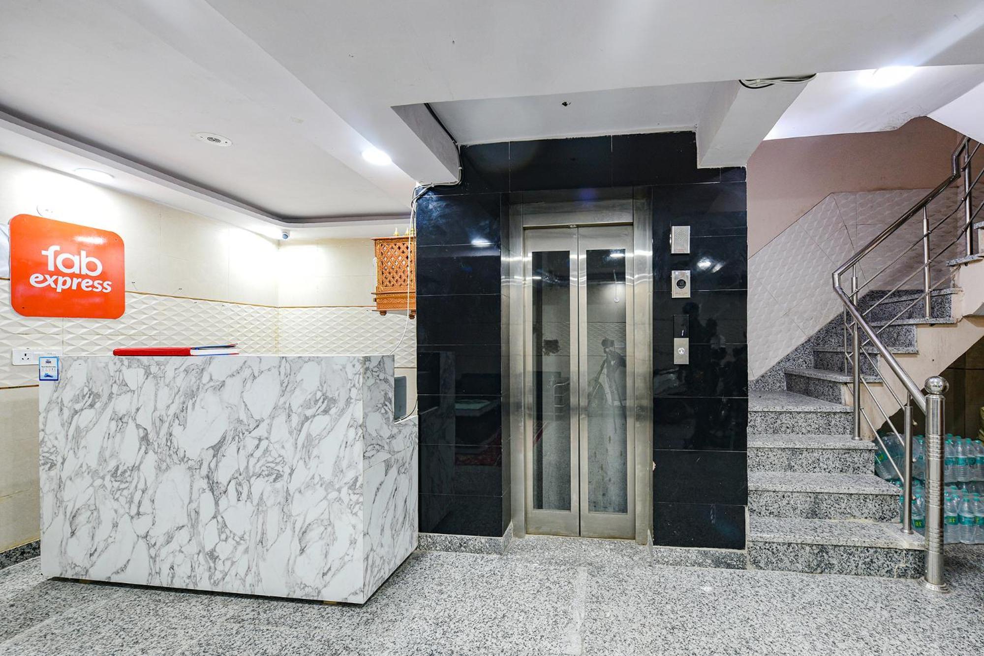 Hotel Fabexpress Unicon Neu-Delhi Exterior foto
